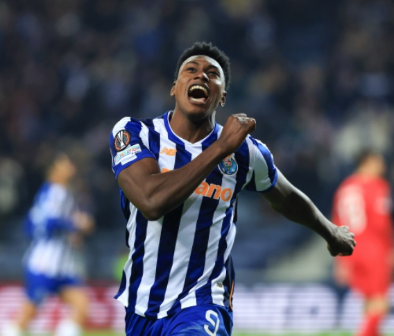 英超雙雄競逐：阿格霍瓦轉(zhuǎn)會(huì)風(fēng)云起