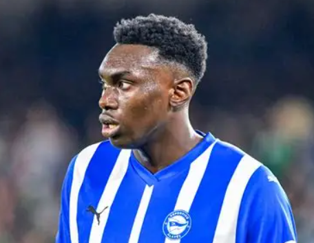 英超雙雄競逐：阿格霍瓦轉(zhuǎn)會風云起