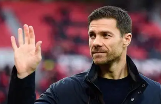 皇馬主帥哈維-阿隆索賽前談國(guó)家德比：聚焦比賽，蓄勢(shì)待發(fā)