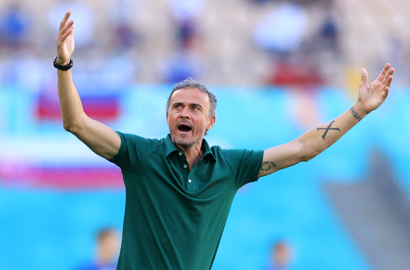 法甲賽場：恩里克盛贊阿什拉夫，巴黎展現(xiàn)穩(wěn)定自信氣質(zhì)