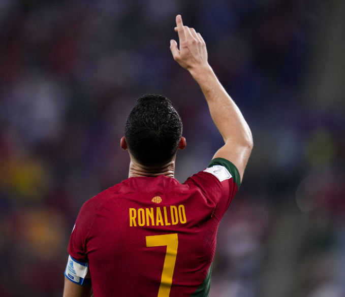 沙特聯(lián)賽：C羅里程碑之夜，傳奇再續(xù)引熱議