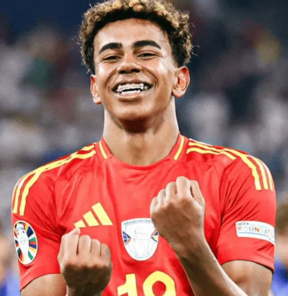 西甲第10輪焦點(diǎn)戰(zhàn)：巴薩客場(chǎng)負(fù)于皇馬，邊鋒<a href='https://www.www.162175.com/news/tag/1129363.html' style='color: blue;'>亞馬爾</a>賽前言論與賽