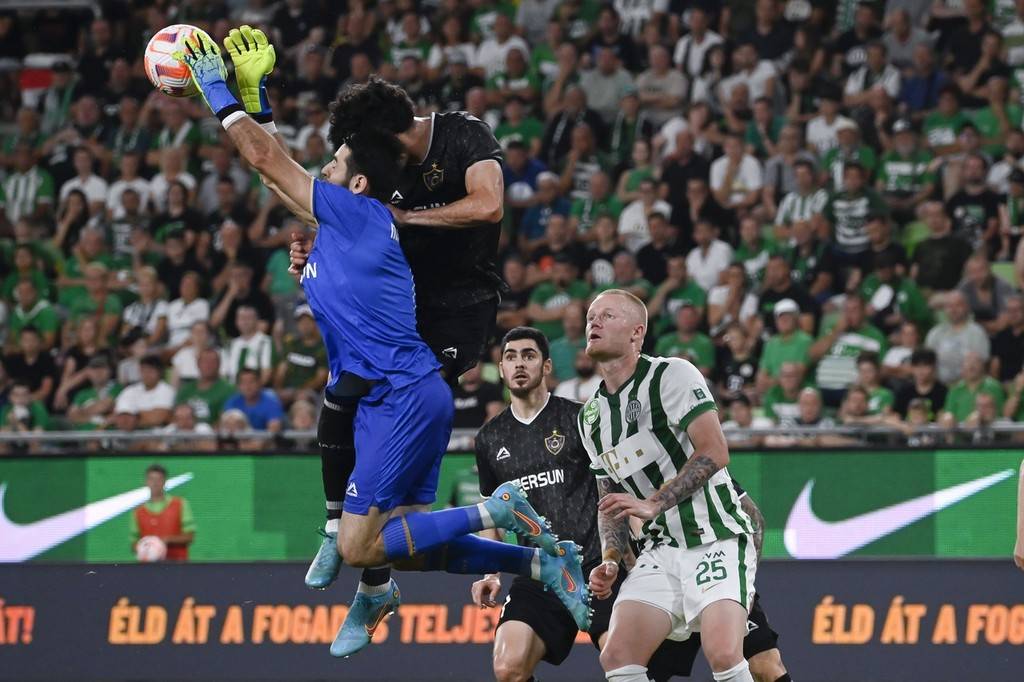 黑馬主場鏖戰(zhàn)藍軍，歐冠生死局懸念陡升