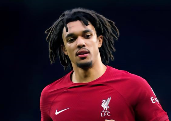 阿諾德重返安菲爾德：噓聲背后的爭議與解讀