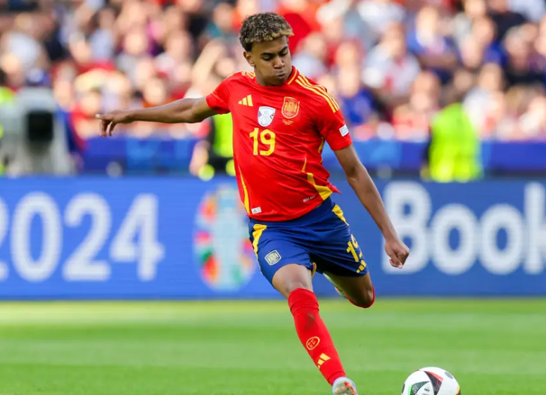 亞馬爾歐冠破門創(chuàng)紀(jì)錄，超越姆巴佩成最年輕七球先生