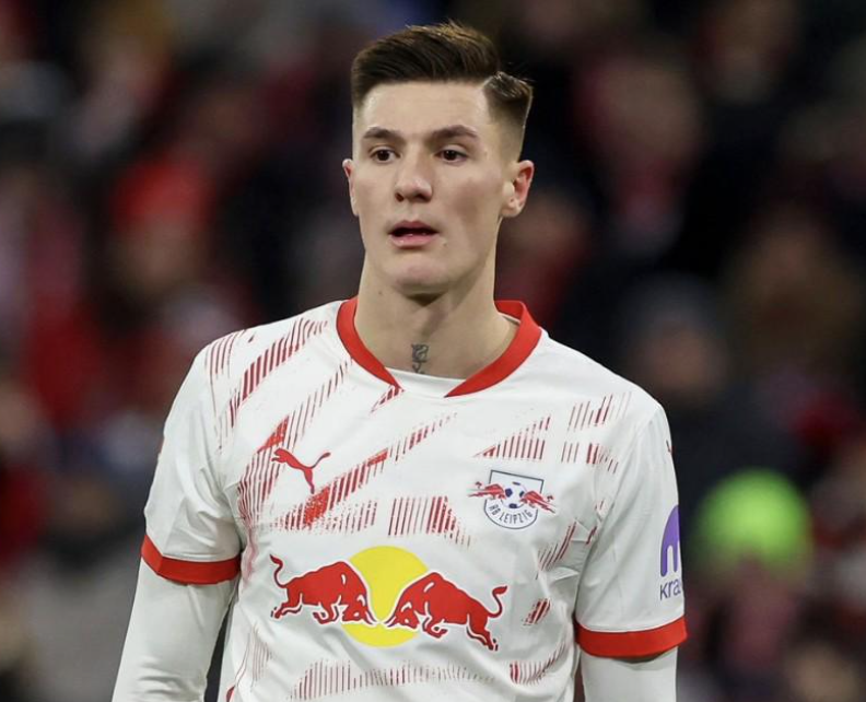 曼聯(lián)熱刺激戰(zhàn)平局，舍什科表現(xiàn)引名宿熱議