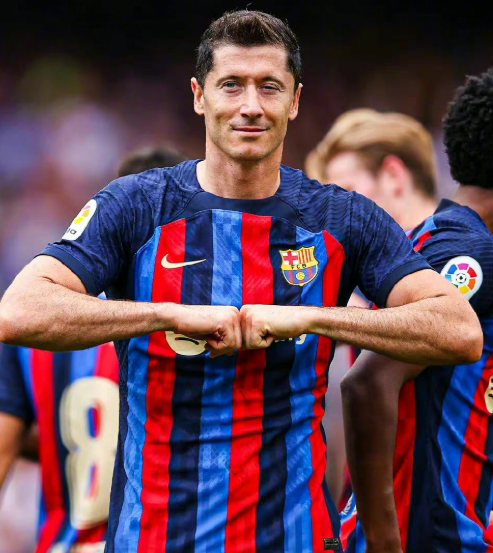 <a href='https://www.www.162175.com/news/tag/284.html' style='color: blue;'>西甲</a>激戰(zhàn)巴薩客場告捷，萊萬帽子戲法后暢談賽后心得