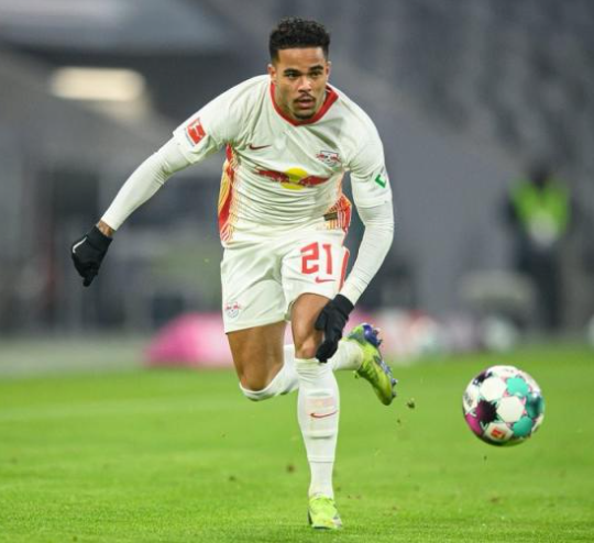 荷蘭隊(duì)官方通報(bào)：賈斯汀·克魯伊維特世預(yù)賽受傷，提前歸隊(duì)療養(yǎng)