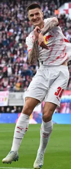 希勒質疑與薩哈樂觀：曼聯(lián)新援舍什科的多面審視