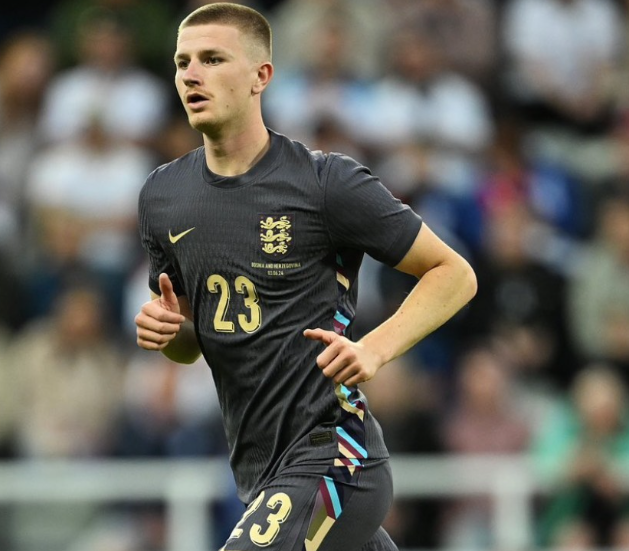 曼聯(lián)中場困境：亞當·沃頓難成破局之鑰