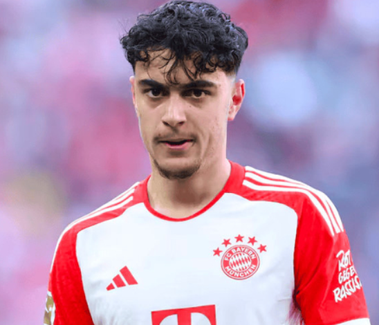 拜仁逆轉(zhuǎn)弗賴(lài)堡：帕夫洛維奇談賽場(chǎng)得失與歐冠備戰(zhàn)