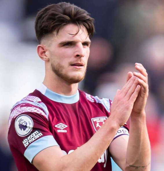 加里·內(nèi)維爾盛贊阿森納中場(chǎng)賴斯：不可替代的球隊(duì)核心