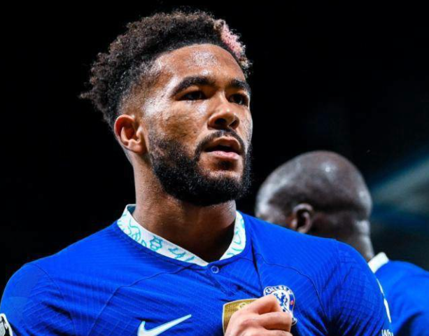 英超切爾西：少一人鏖戰(zhàn)，團(tuán)結(jié)與拼搏鑄就堅(jiān)韌防線