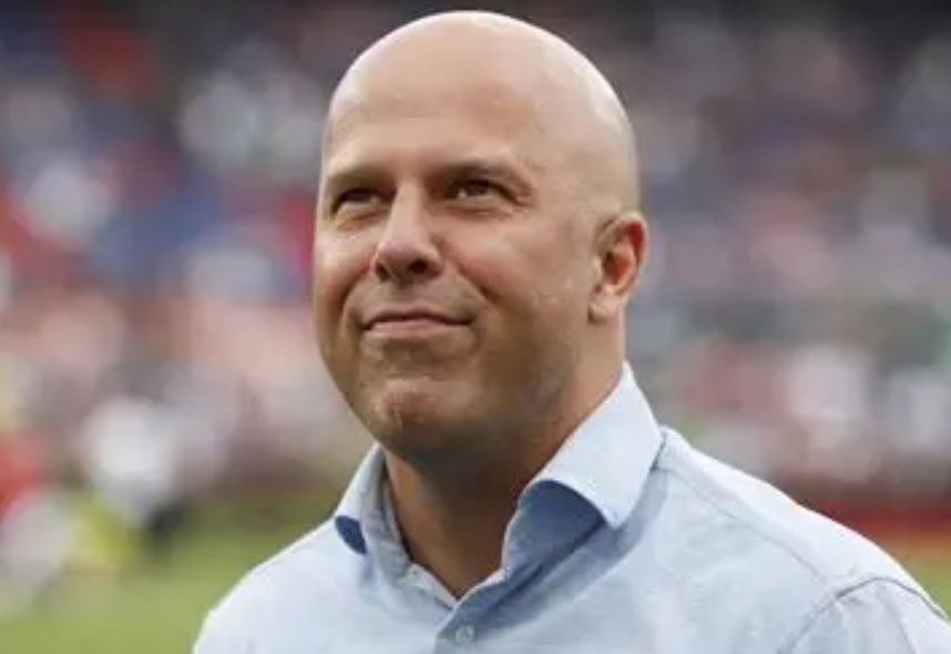 利物浦2-0勝西漢姆聯(lián)：伊薩克首球破荒，斯洛特變陣奏效