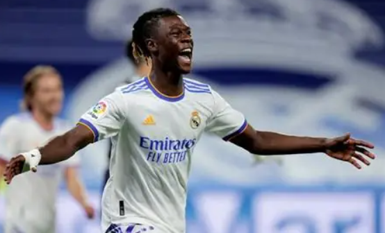 利物浦將卡馬文加列中場引援首選，多隊競逐這位法國中場新星