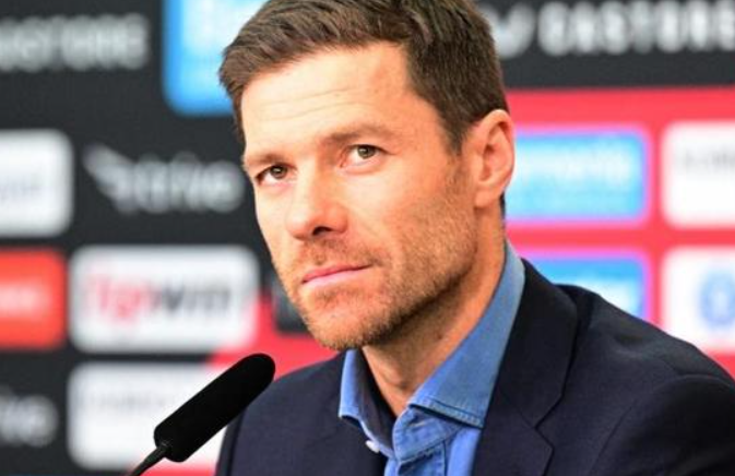 阿隆索執(zhí)教皇馬：困境重重，挑戰(zhàn)不斷