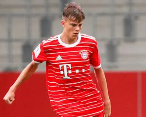 17歲新星卡爾：拜仁陣中的“小梅西”現(xiàn)象剖析