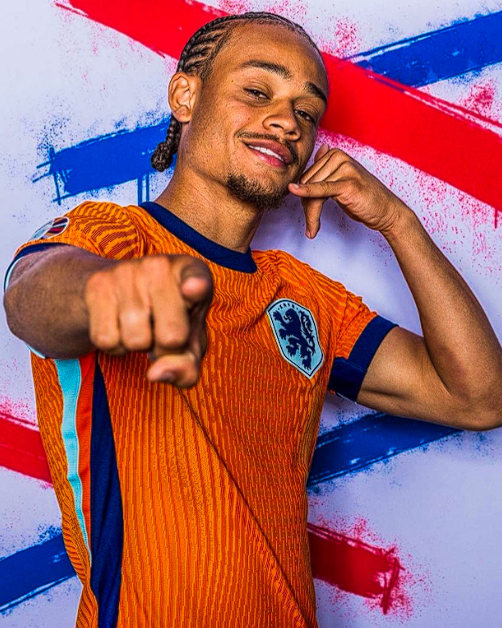 英超賽場：熱刺奏凱，哈維·西蒙斯賽后暢談心聲